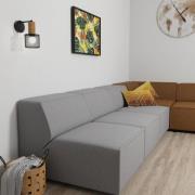 Vegglampe Sobresa med gitter