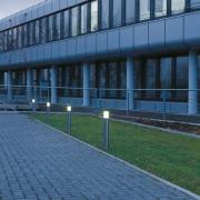 SLV veilampe Roxy akryl, høyde 90 cm, grå, stål