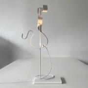 Knikerboker Curve LED-bordlampe, hvit