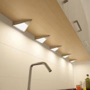 Prios Odia LED-benkbelysning, stål, 5 lyskilder.