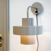 Dyberg Larsen vegglampe Stoke, grå, Ø 20 cm, metall