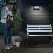 Philips utendørs LED-vegglampe Bustan Sensor, 4000 K