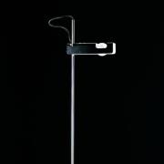 Oluce Gulvlampe Spider, svart/krom, metall, aluminium