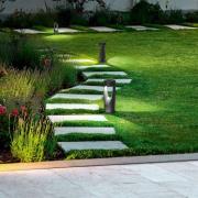 LED-sokkellampe Teo, 30 cm høy, svart, metall, IP65