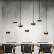 PURE LED-hengelampe Falling Rings svart Lengde 132 cm 7 lyskilder