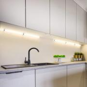 OSRAM LED-benkbelysning Linear Angle, hvit, sensor, 35 cm