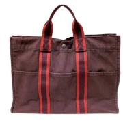 Pre-owned Canvas handbags