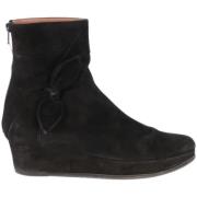 Pre-owned Suede boots