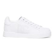 Hvite Skinn Sneakers med Perforert Logo