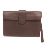 Pre-owned Leather clutches