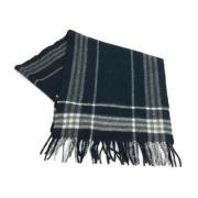 Pre-owned Wool scarves