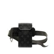 Pre-owned Leather belts