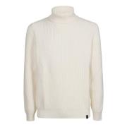 Koselig Strikket Turtle Neck Sweater