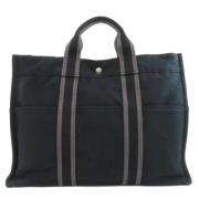 Pre-owned Canvas handbags