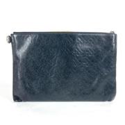 Pre-owned Leather clutches