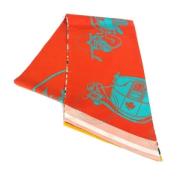 Pre-owned Silk scarves