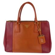 Pre-owned Leather totes