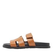 Pre-owned Leather sandals