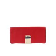 Pre-owned Leather clutches