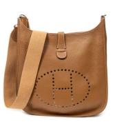 Pre-owned Leather shoulder-bags