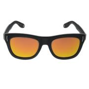 Pre-owned Plastic sunglasses