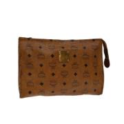 Pre-owned Leather clutches