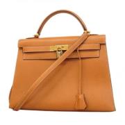 Pre-owned Leather handbags